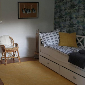Sydåbacka Guest House, a Room with a Sauna Kirkkonummi